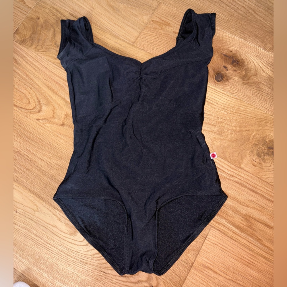 Yumiko Eli leotard